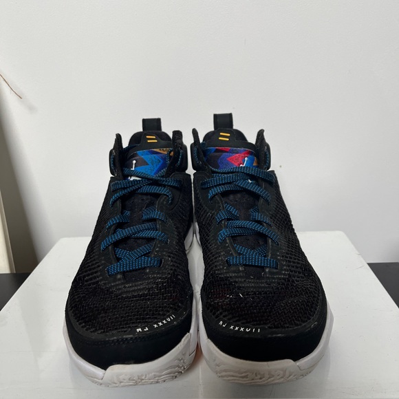 Nike Kid's Air Jordan XXXVII (GS) Basketball Shoe dd7421-061 - Picture 2 of 6